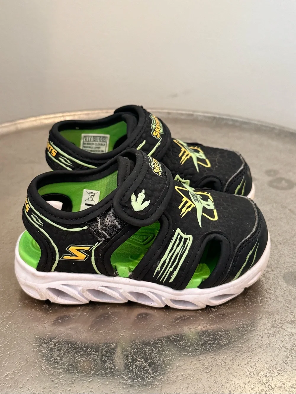 Skechers Black and Neon Green Kids Light-Up Sandals